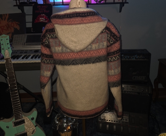 Chic Hooded Cardigan with Tribal Patterns - Picture 4 of 4